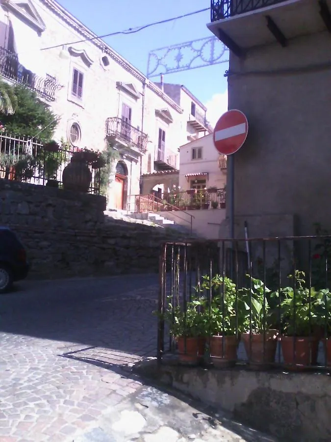 Homestay Affittacamere Gerani Capizzi